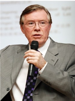 Michael C. Mitchell (美國MCM國際設(shè)計集團(tuán)主席)